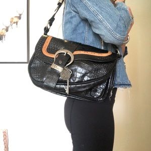 3 Shoulder/crossbody bags to come! Will post